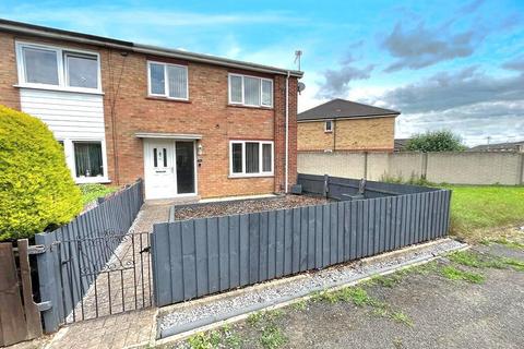 3 bedroom end of terrace house for sale, Burns Road, Wellingborough, Northamptonshire NN8