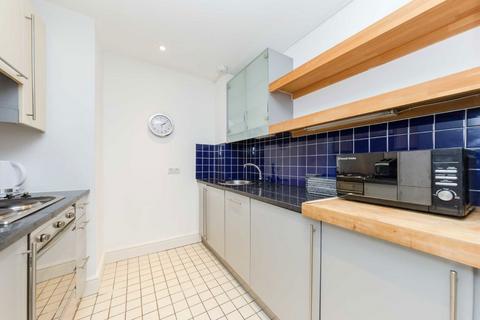 2 bedroom flat to rent, Assam Street, London E1