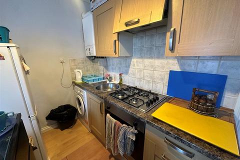 1 bedroom flat to rent, Gladstone Road, Watford WD17