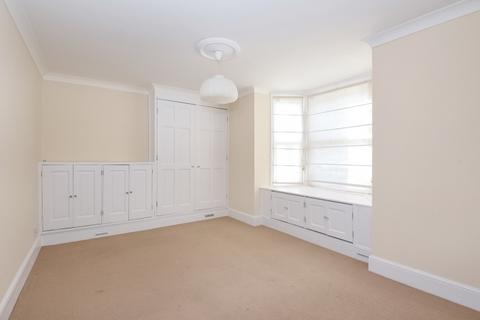 2 bedroom apartment to rent, Granville Road London N4