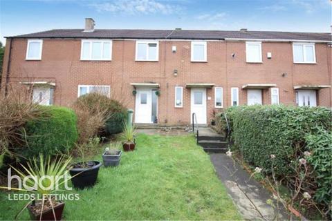 3 bedroom semi-detached house to rent, Stanks Lane North, Swarcliffe.