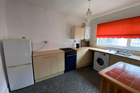 2 bedroom flat to rent, Russian Drive, Liverpool  L13