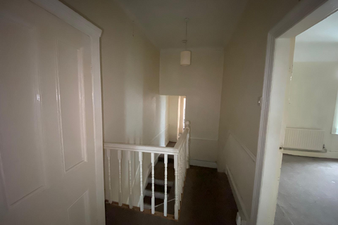 2 bedroom flat to rent, Russian Drive, Liverpool  L13