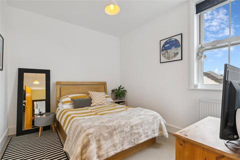 1 bedroom apartment for sale, St. John's Hill, SW11