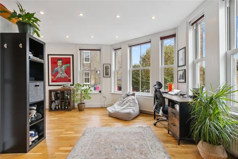 1 bedroom apartment for sale, St. John's Hill, SW11