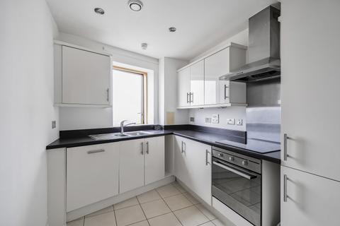 2 bedroom apartment to rent, Albert Road London NW6