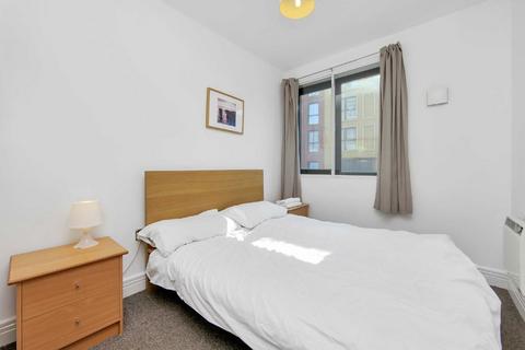 2 bedroom flat to rent, Mansell Street, London E1