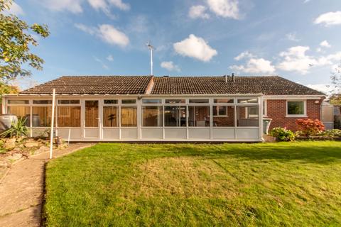 2 bedroom detached bungalow for sale, Longacre, Newbury RG14