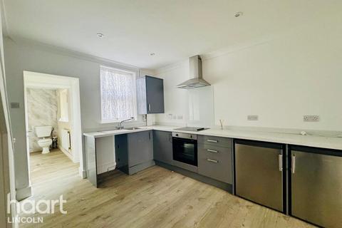 2 bedroom terraced house to rent, Thesiger Street, Lincoln