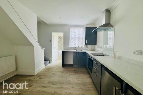 2 bedroom terraced house to rent, Thesiger Street, Lincoln