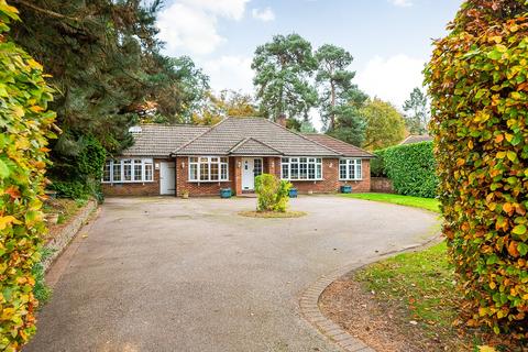 4 bedroom detached house for sale, Sharmans Close, Welwyn, Hertfordshire, AL6