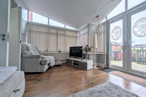 3 bedroom semi-detached house for sale, Waverley Avenue, Kearsley, Bolton