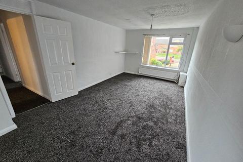 3 bedroom flat to rent, Aston Gardens, Farnworth, Bolton