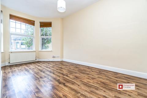 3 bedroom maisonette to rent, Newick Road, Lower Clapton, Hackney, E5