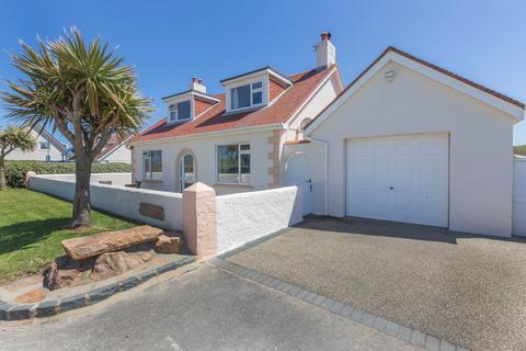 3 bedroom detached house for sale, Vazon Coast Road, Castel, Guernsey