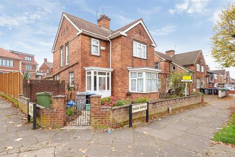 3 bedroom detached house for sale, Vivian Avenue, Wembley