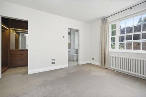 4 bedroom terraced house to rent, Holland Park Gardens, Kensington, Shepherd's Bush, London, W14