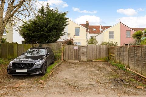 3 bedroom maisonette for sale, Superb Maisonette in Westbury Park