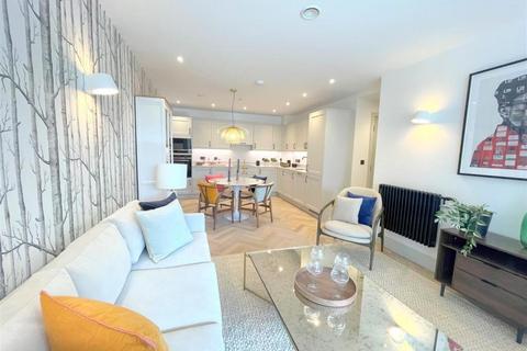 2 bedroom flat for sale, Clifton Mansions Park Avenue Willesden NW2