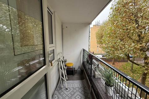 1 bedroom flat for sale, Gough Walk, Poplar, E14 6HR