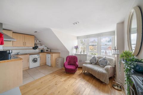 1 bedroom flat for sale, Hemberton Road, London SW9