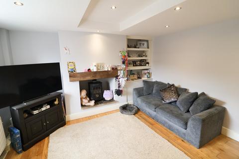 2 bedroom terraced house for sale, Dinting Lane, Glossop SK13