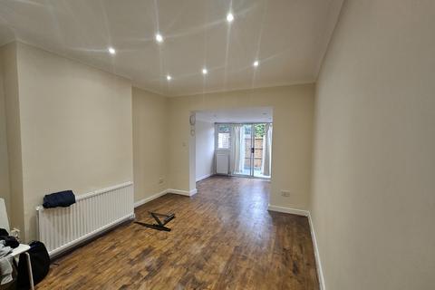 2 bedroom flat to rent, Bermans Way, Neasden, NW10