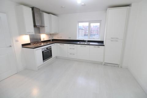 2 bedroom flat to rent, Rainbow Road, Erith