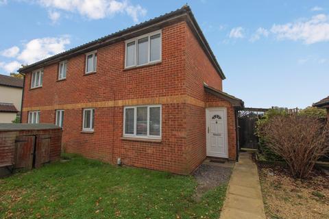 1 bedroom cluster house to rent, Dickens Court, Biggleswade, SG18