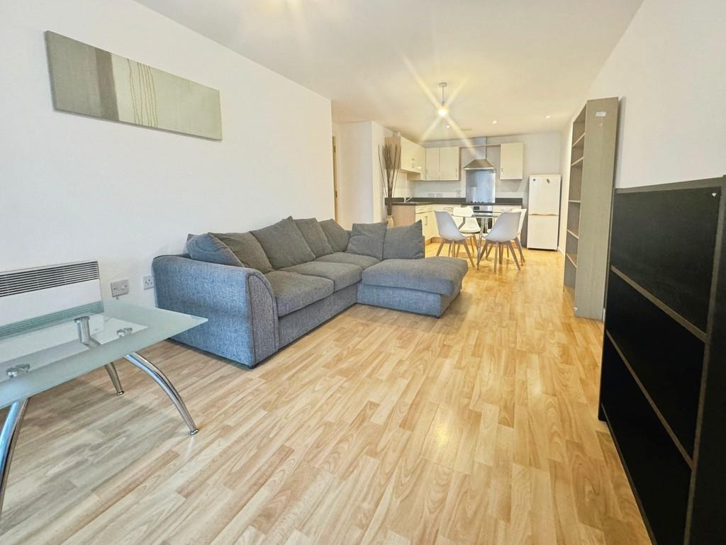 Apartment in Leeds, West Yorkshire - View 2