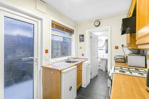 5 Newark Road, South Croydon, CR2 6HR