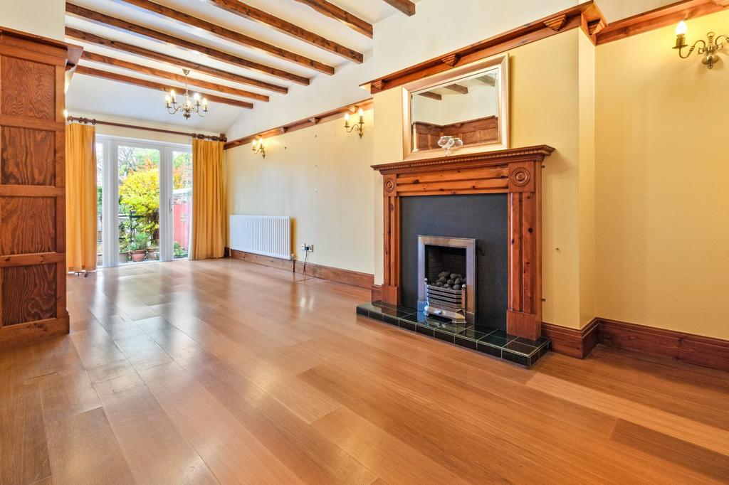 Sitting/Dining Room