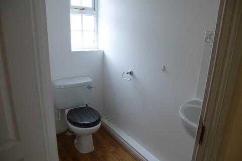 3 bedroom house to rent, Artillery Mews, Tilehurst Road