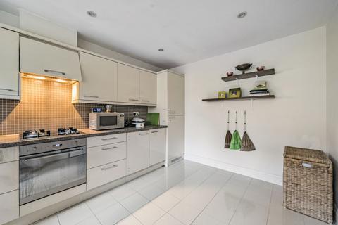 4 bedroom semi-detached house for sale, Robin Hood Road, Woking GU21