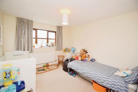 10 Baileys Croft, Keighley, BD20 6BT