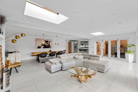 57a Longdown Lane North, Epsom, KT17 3JB