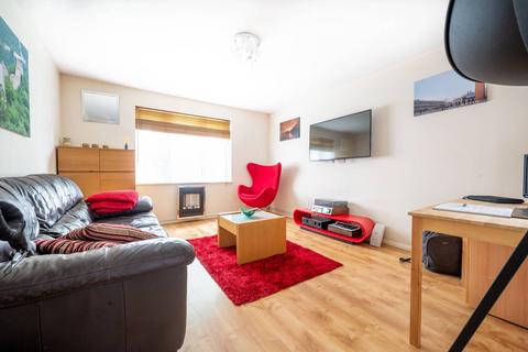 1 bedroom flat for sale, Dairymans Walk, GU4, Guildford, GU4