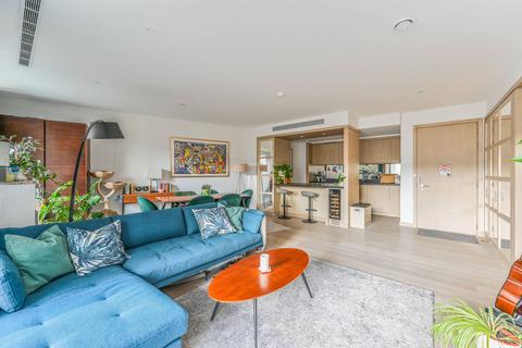 2 bedroom flat for sale, Embassy Gardens, Nine Elms, London, SW11