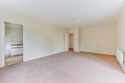 2 bedroom flat for sale, Ludford Close, Croydon, CR0