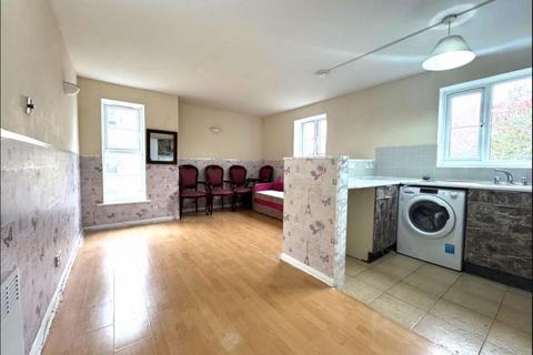 2 bedroom flat to rent, Tollgate Road, Beckton, Newham, London, E6