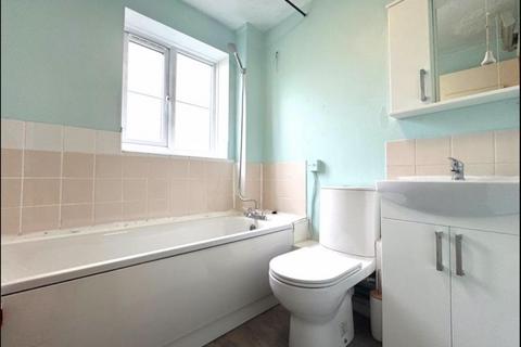 2 bedroom flat to rent, Tollgate Road, Beckton, Newham, London, E6