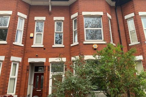 4 bedroom terraced house to rent, Platt Lane, Fallowfield