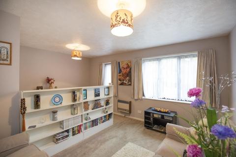 Studio for sale, Cheltenham Close, New Malden KT3