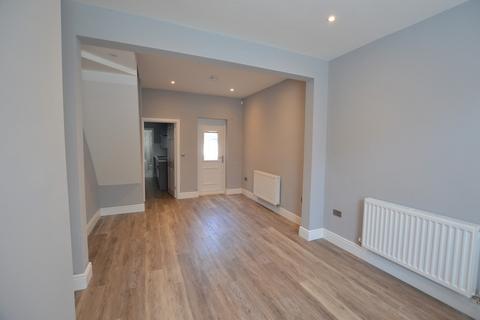 2 bedroom terraced house to rent, Argyle Street, York YO23