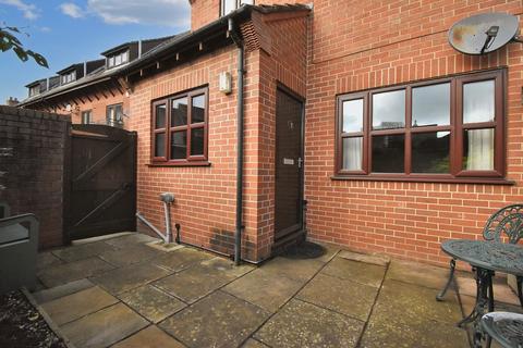 1 bedroom ground floor maisonette for sale, Royal Oak Court, Louth LN11 9JA