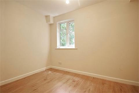 undefined, Magpie Close, Enfield, Greater London, EN1