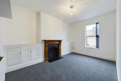 2 bedroom flat to rent, Cromwell Road, Plymouth PL4