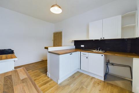 2 bedroom flat to rent, Cromwell Road, Plymouth PL4