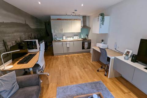 undefined, 67 Newsome Road, Huddersfield, HD4