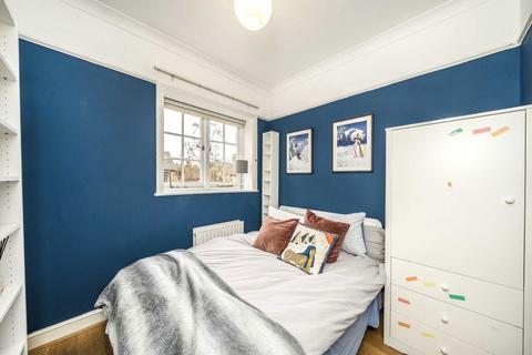 44 Wilton Crescent, London, SW19 3QS
